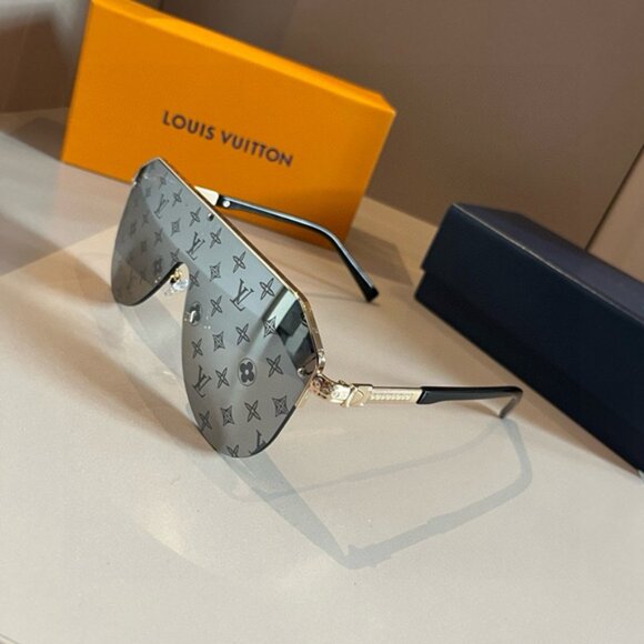 Louis Vuitton Gold Metal Frame Sunglasses - Picture 1 of 7